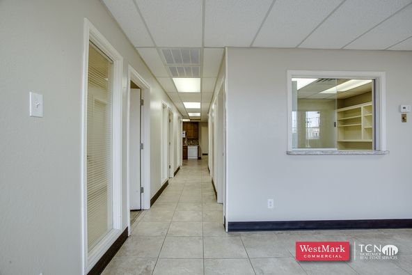 Office Space on 69th & Slide: 5145 69th St, Lubbock, TX 79424